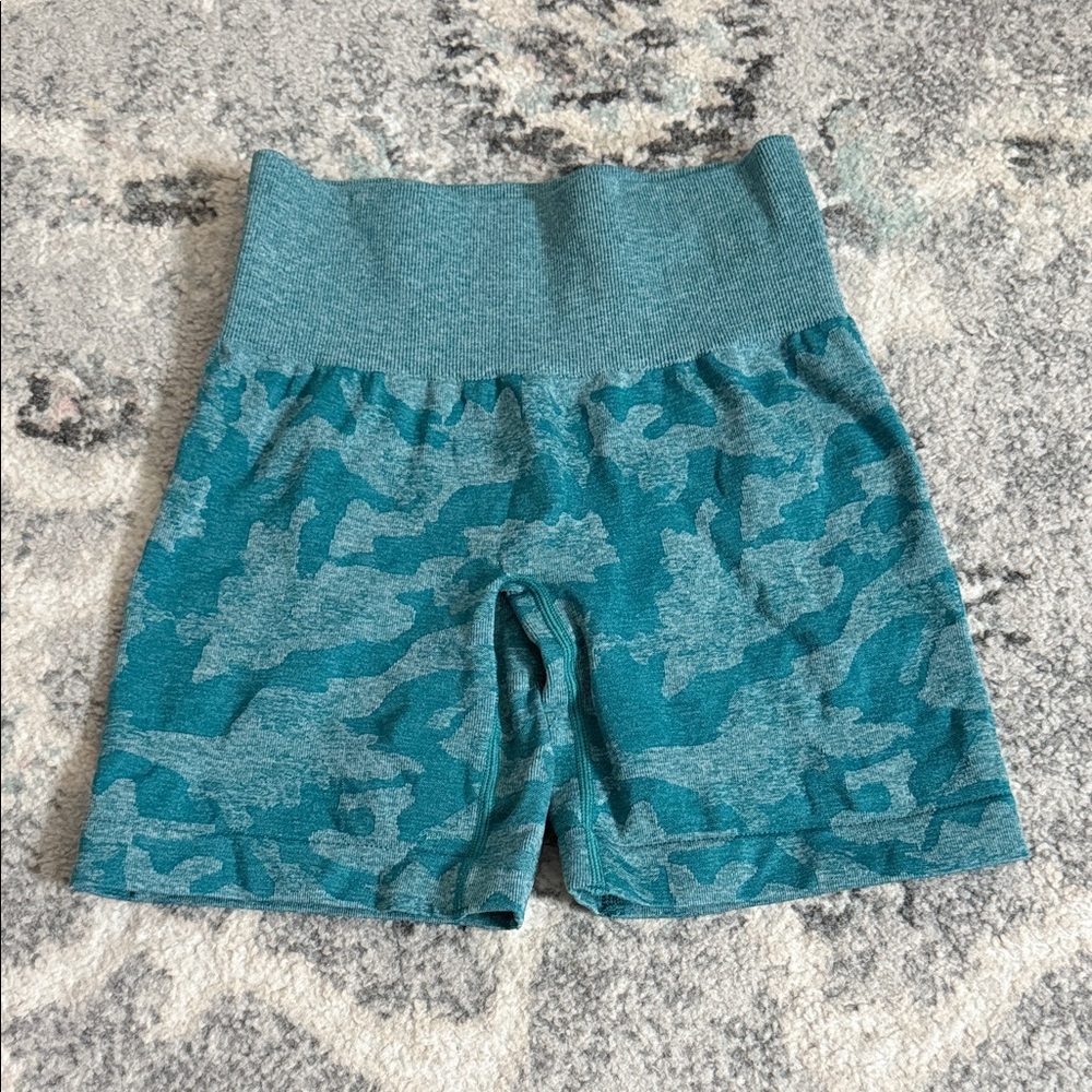 NVGTN Teal Camo Seamless Shorts XS
